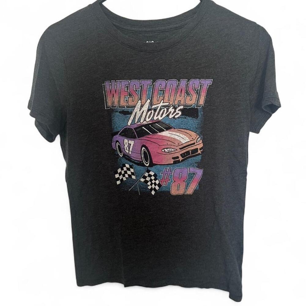 Aeropostale black graphic tee with